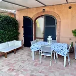 P079 - Porto Recanati, Bilocale Con Corte In Con Piscina Apartment Montarice