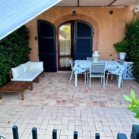 Apartment P079 - Porto Recanati, Bilocale Con Corte In Con Piscina