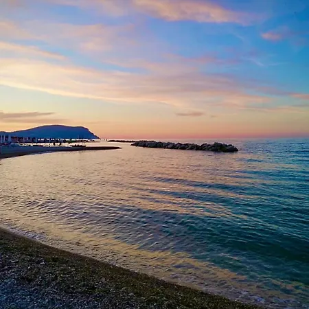 Apartment P079 - Porto Recanati, Bilocale Con Corte In Con Piscina Montarice